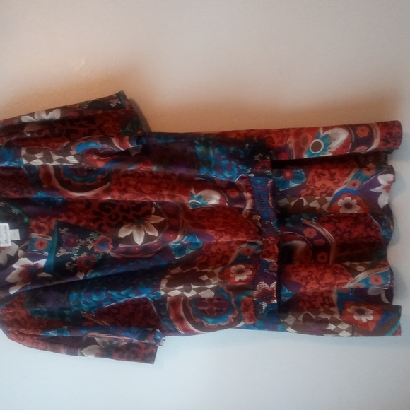 Maggie Barnes Skirt Set - Picture 2 of 12